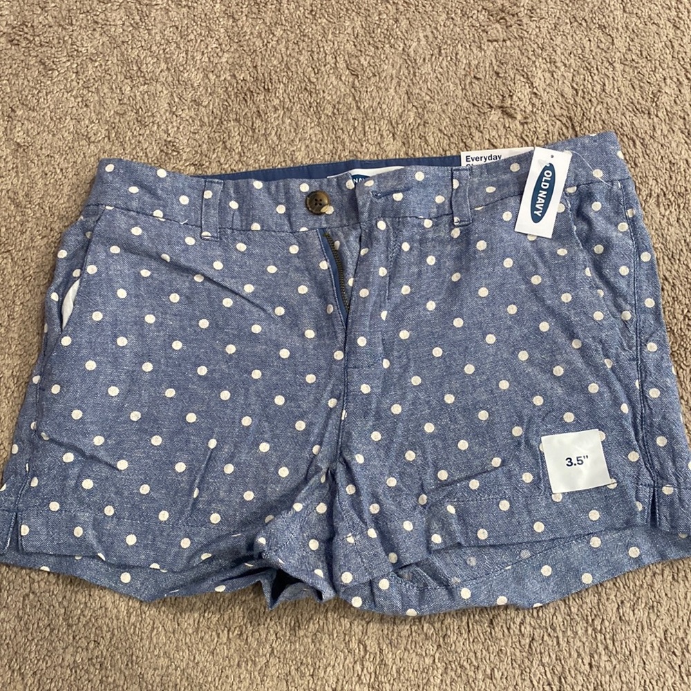 Old Navy Everyday Shorts, size 6
